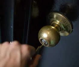 Safe Key Store Kirkland, WA 425-492-9201 - 13-Key-Broke-In-Lock